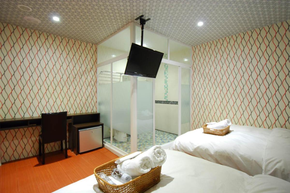 Happiness Inn Тайбей Екстер'єр фото